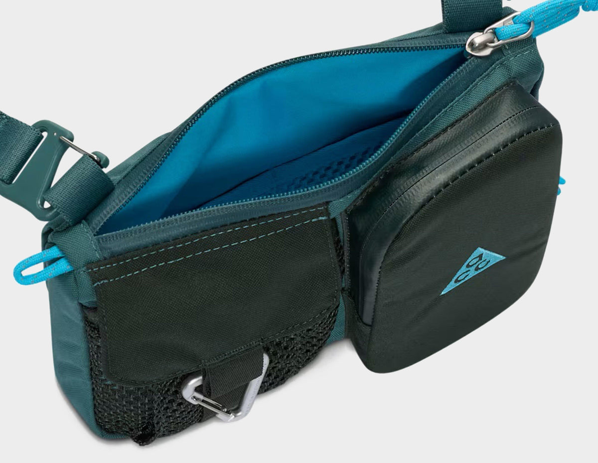 Nike ACG 'DAYMAX' Cross-Body Bag