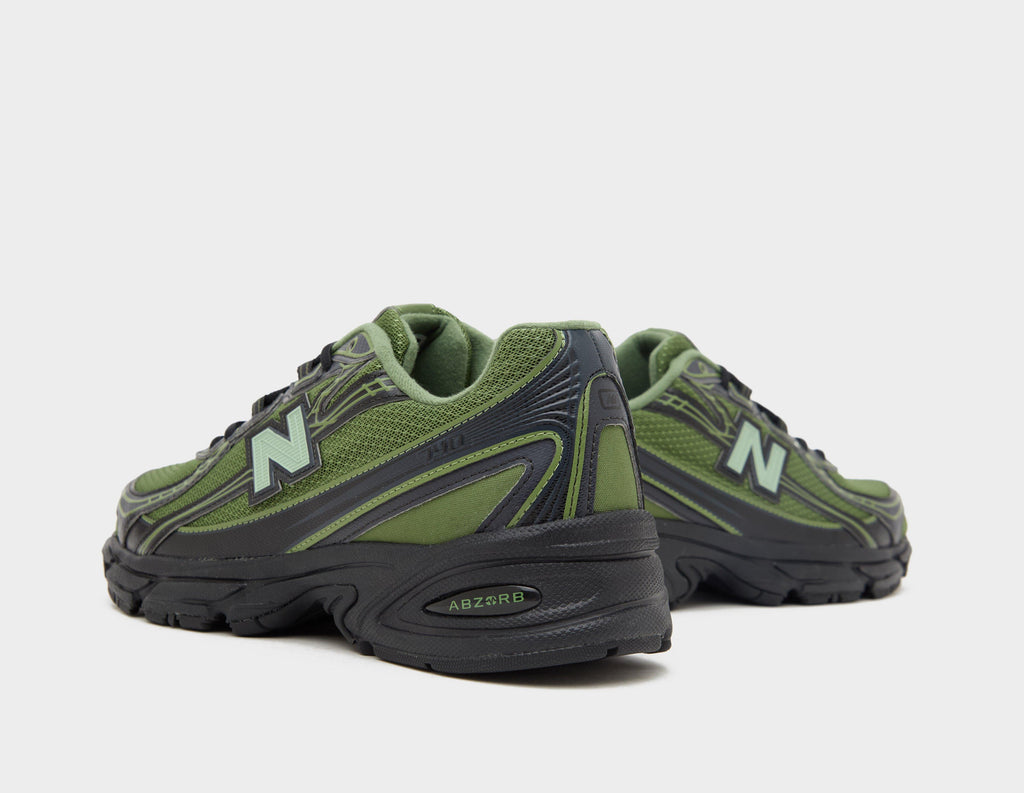 New Balance 740