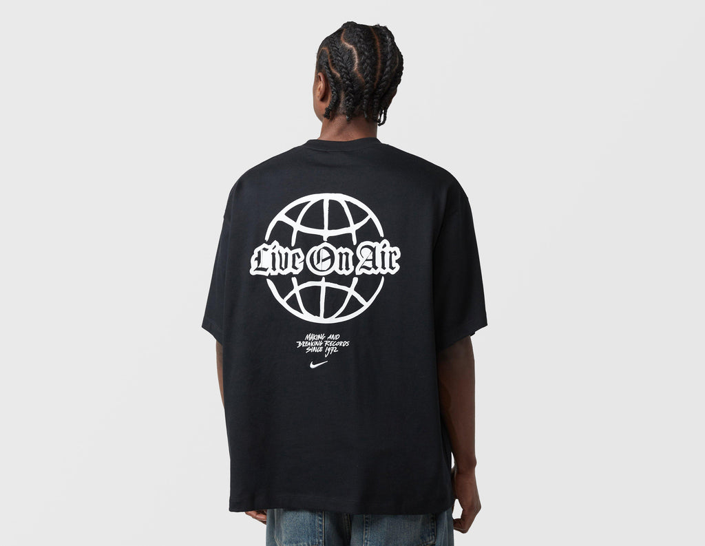 Nike Solo Swoosh Graphic T-Shirt