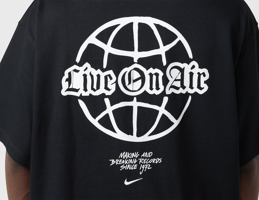 Nike Solo Swoosh Graphic T-Shirt