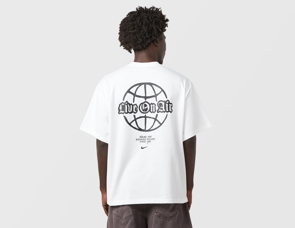 Nike Solo Swoosh Graphic T-Shirt