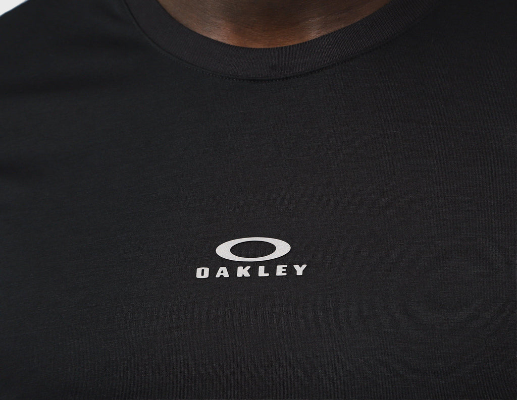 Oakley Edge Force Long Sleeve T-Shirt