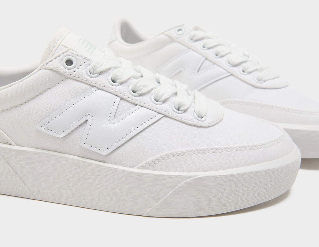 New Balance 750